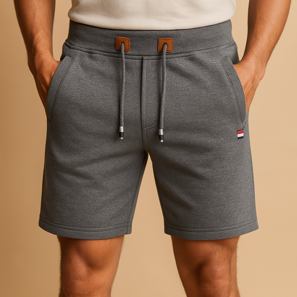 Men’s breathable athletic shorts with elastic waistband and multiple pockets, perfect for travel, workouts, and casual outdoor activities.