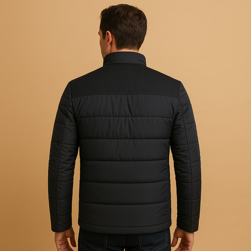 Men’s fleece jacket with high collar and zipper, featuring soft inner lining and zip pockets, perfect for cold days and outdoor use.
