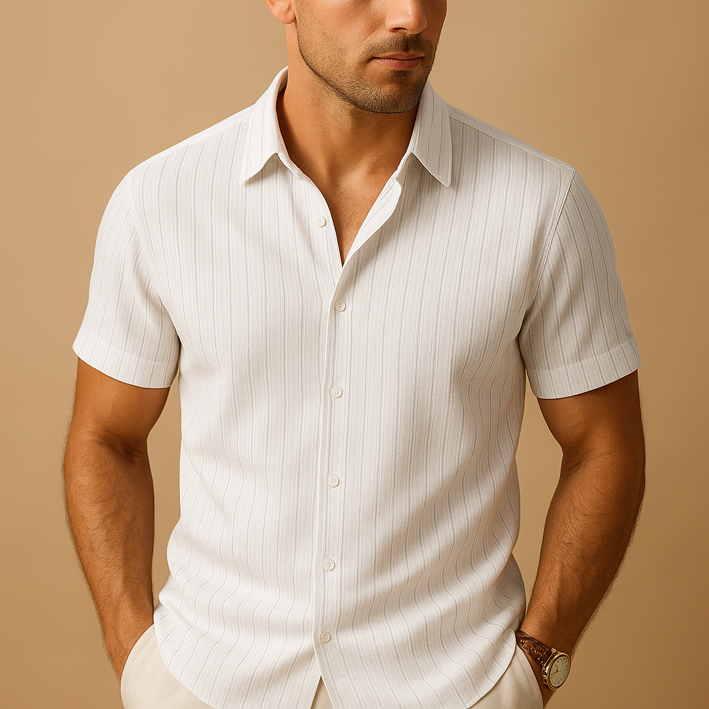 Light short-sleeve shirt for men with refined collar and breathable fit, perfect for summer days, casual outings, or office wear.