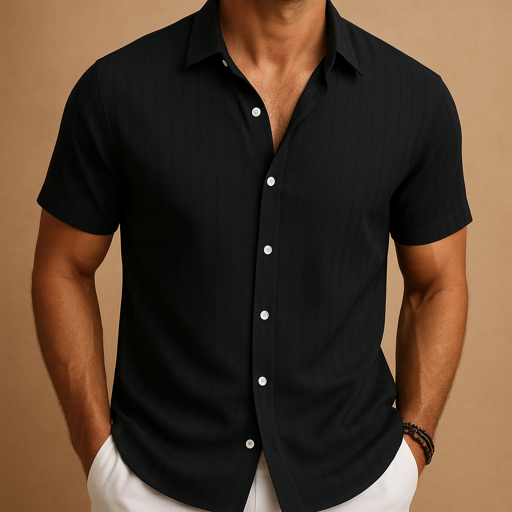 Light short-sleeve shirt for men with refined collar and breathable fit, perfect for summer days, casual outings, or office wear.