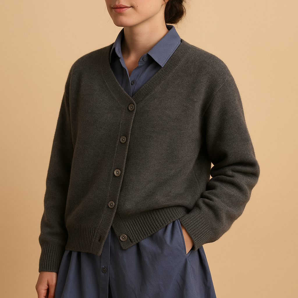 Women’s wool-look knitted sweater with soft non-itch texture and classic relaxed fit, perfect for casual outings and cozy evenings.