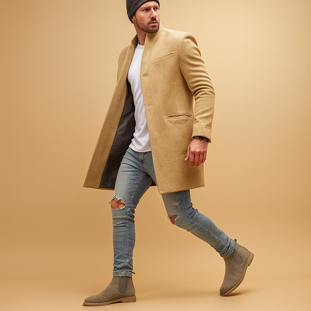 Men’s casual winter coat with a relaxed fit and warm lining, perfect for everyday wear and cold fall or winter days.