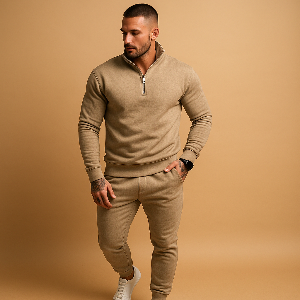 Men’s half-zip tracksuit with sweatshirt and joggers, perfect for casual wear, light sports, and everyday comfort.