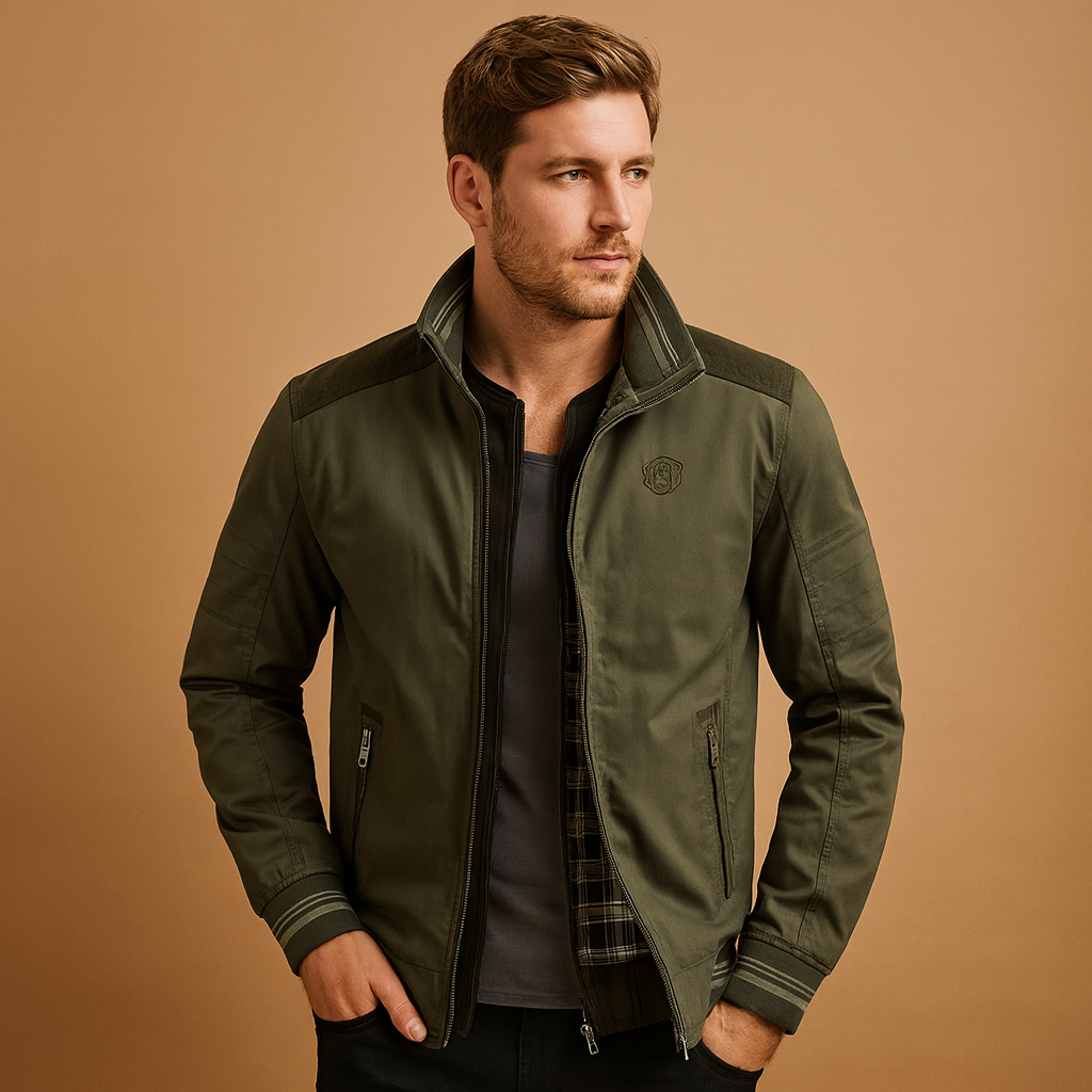 Men’s lightweight summer jacket with breathable fabric and modern design, perfect for casual and formal wear in warm weather.