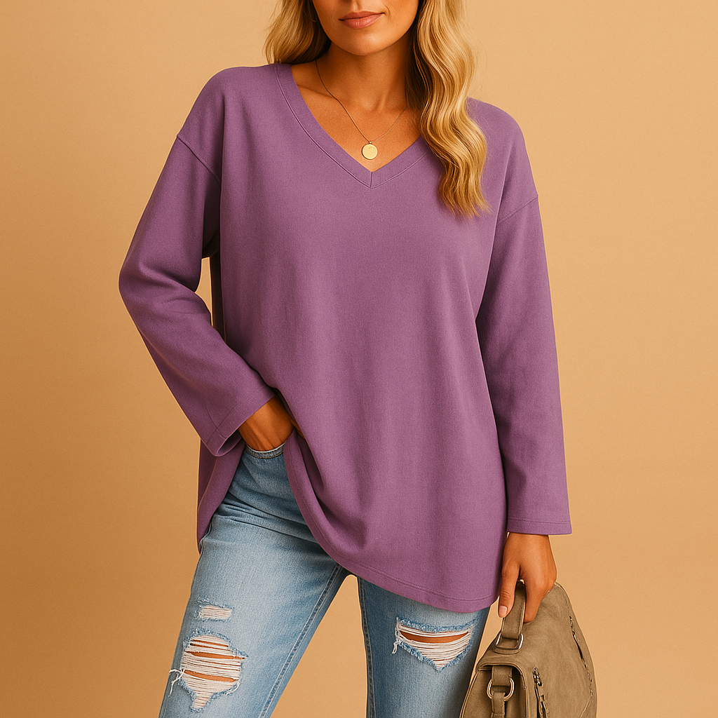 Women’s lightweight round-neck summer top with short sleeves and loose fit, perfect for warm days and casual outfits.