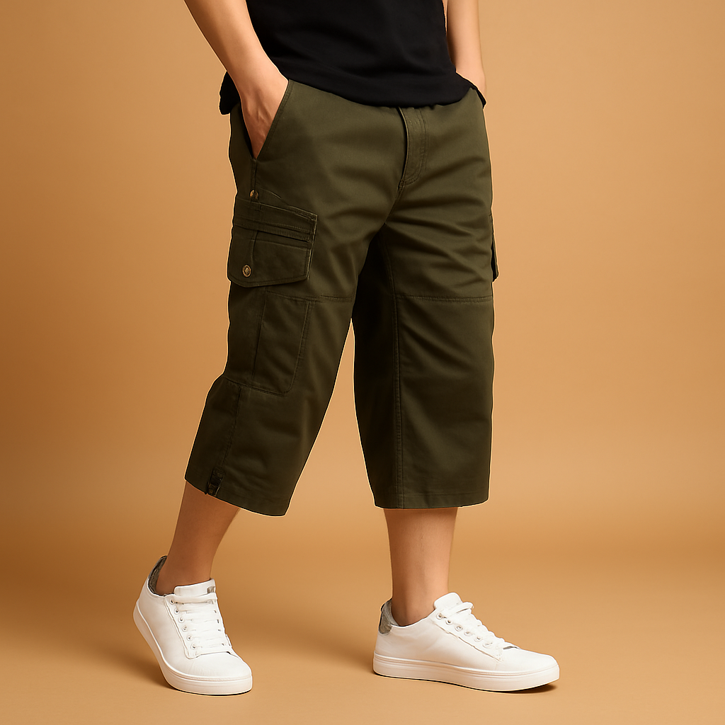 Men’s long cotton cargo shorts with a relaxed fit and multiple pockets, ideal for travel, outdoor activities, and casual summer outfits.