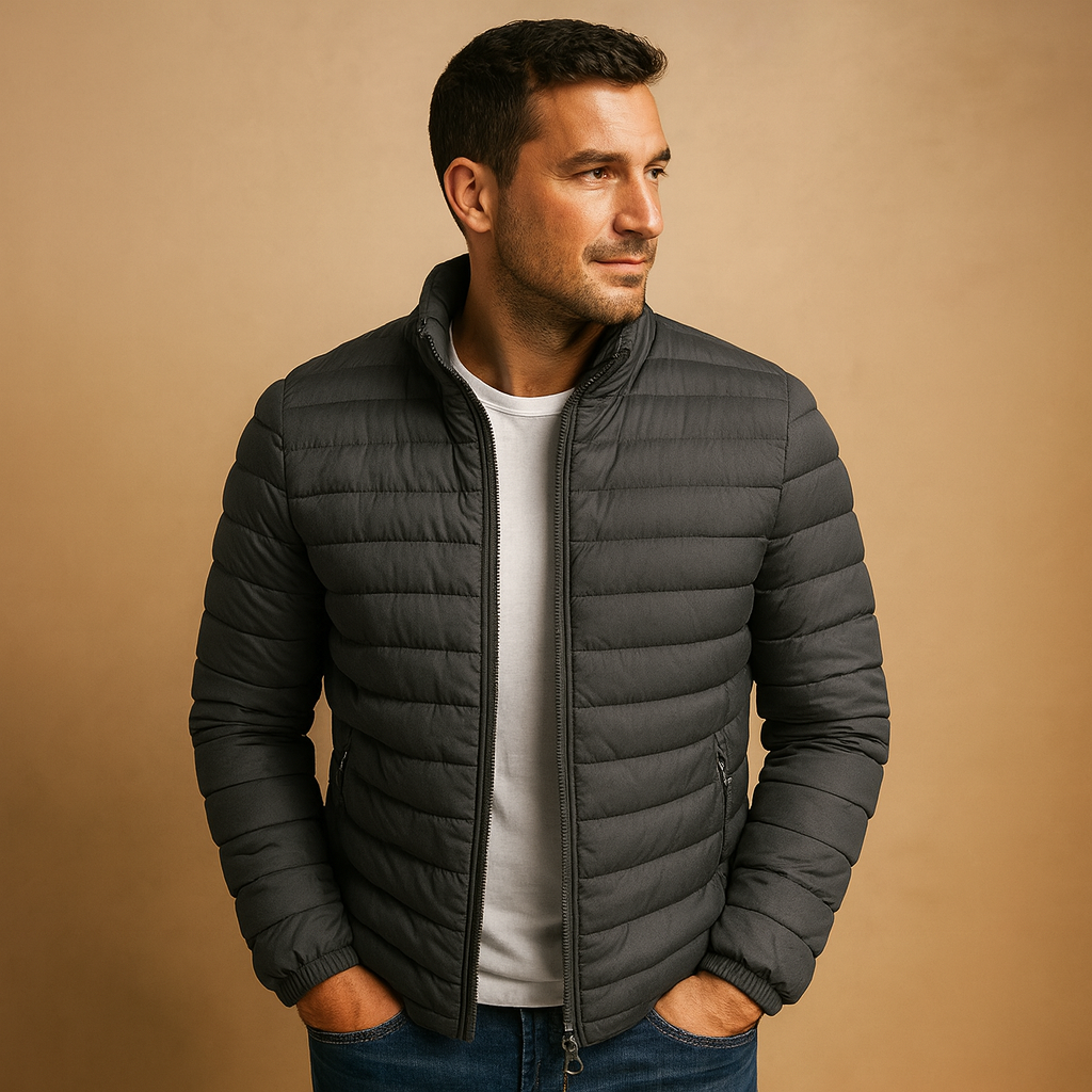 Men’s puffer jacket with hood featuring a classic design and excellent insulation, perfect for cold winter days and outdoor activities.