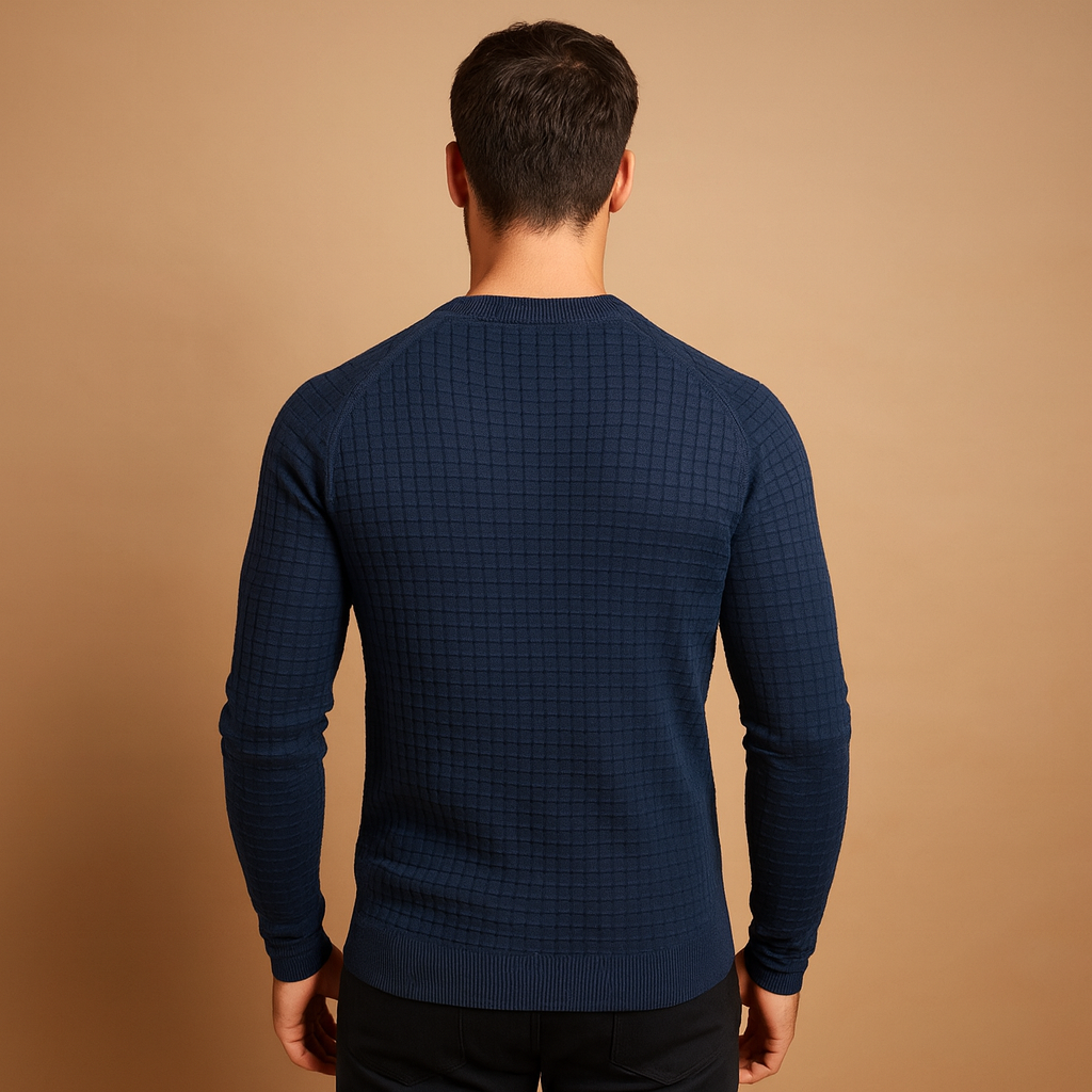 Men’s classic round neck knitted sweater in soft warm fabric, timeless, comfortable, and ideal for autumn and winter wear.